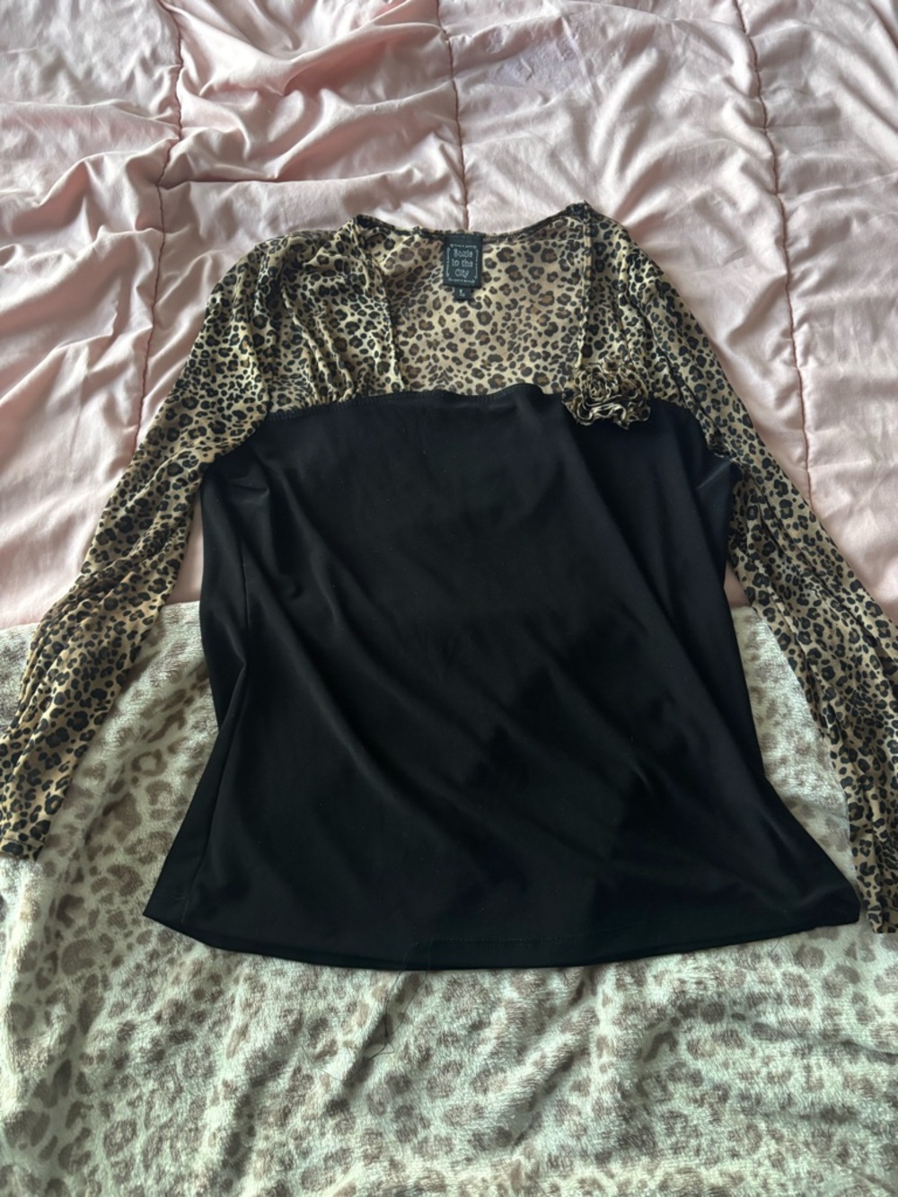 Star Vixen Black Top with Leopard-Print Bolero and Sleeves